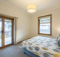 Flinders Bush Retreats - Accommodation in Surfers Paradise