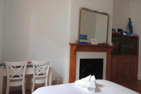 Wozza's B&B - Accommodation in Surfers Paradise 29