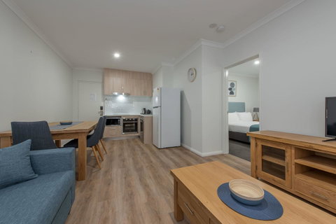 Jurien Bay Motel Apartments - Accommodation in Surfers Paradise 4