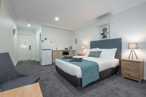 Jurien Bay Motel Apartments - Accommodation in Surfers Paradise 9