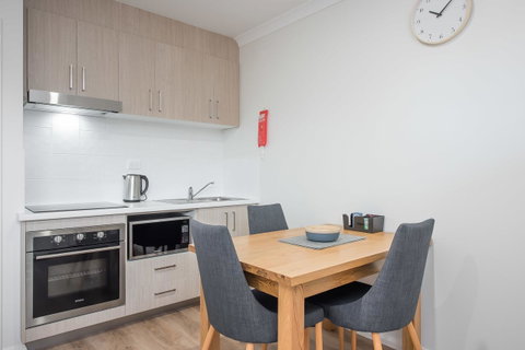 Jurien Bay Motel Apartments - Accommodation in Surfers Paradise 12