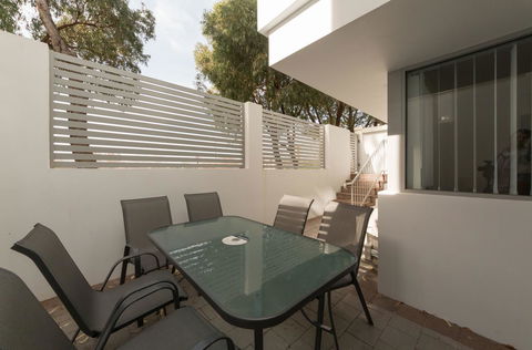 Yaran Suites - Accommodation in Surfers Paradise 21