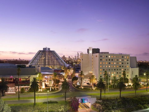 Crown Promenade Perth - Accommodation in Surfers Paradise 6