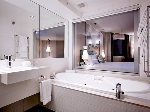Crown Promenade Perth - Accommodation in Surfers Paradise 4