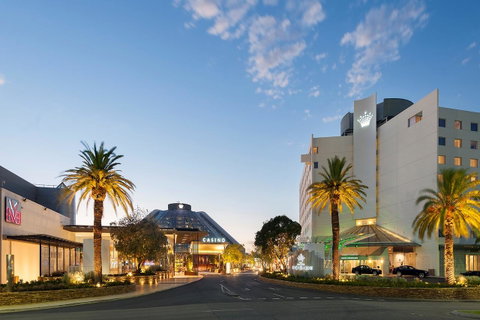 Crown Promenade Perth - Accommodation in Surfers Paradise 11
