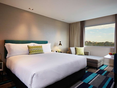 Crown Promenade Perth - Accommodation in Surfers Paradise 17