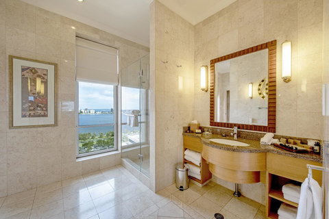 Duxton Hotel Perth - Accommodation in Surfers Paradise 13