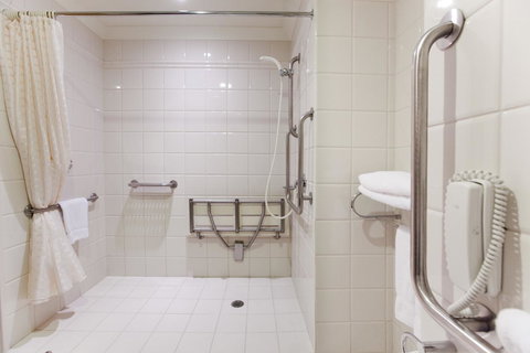 Duxton Hotel Perth - Accommodation in Surfers Paradise 4