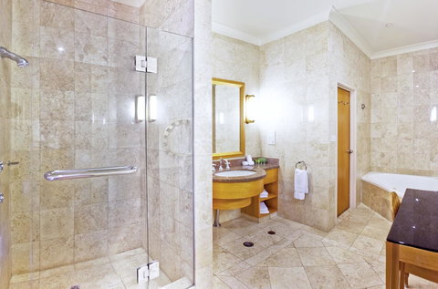 Duxton Hotel Perth - Accommodation in Surfers Paradise 3