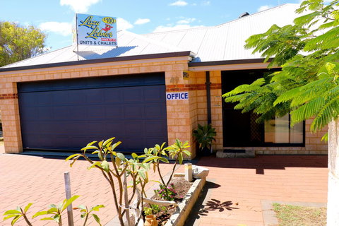 Lazy Lobster Holiday Units & Chalets - Accommodation in Surfers Paradise 17