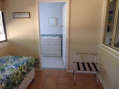 Lazy Lobster Holiday Units & Chalets - Accommodation in Surfers Paradise 7