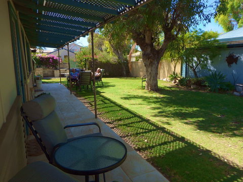 Lazy Lobster Holiday Units & Chalets - Accommodation in Surfers Paradise 30