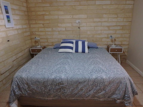 Lazy Lobster Holiday Units & Chalets - Accommodation in Surfers Paradise 11