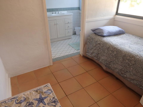 Lazy Lobster Holiday Units & Chalets - Accommodation in Surfers Paradise 12