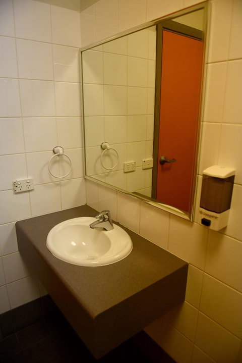 The Emperors Crown Hostel - Accommodation in Surfers Paradise 36