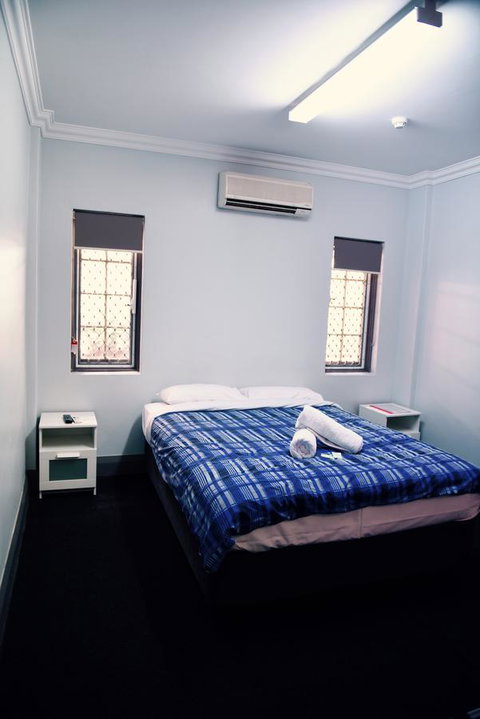 The Emperors Crown Hostel - Accommodation in Surfers Paradise 27
