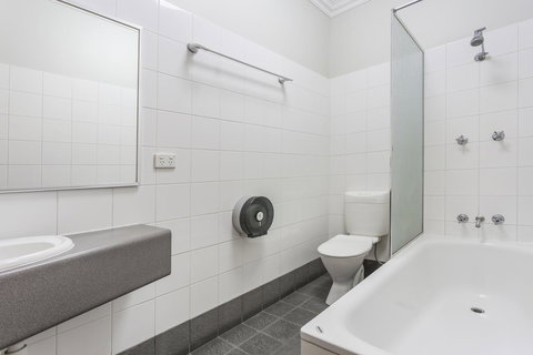 The Emperors Crown Hostel - Accommodation in Surfers Paradise 26