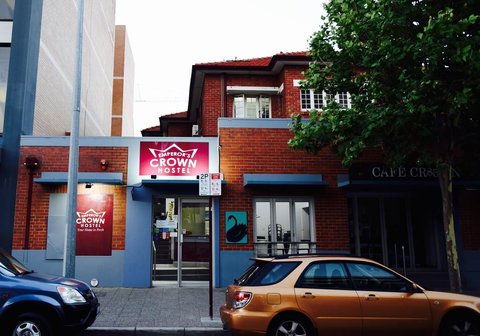The Emperors Crown Hostel - Accommodation in Surfers Paradise 0