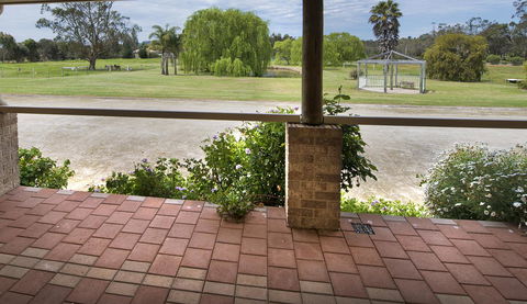 Rayanne Homestead - Accommodation in Surfers Paradise 15