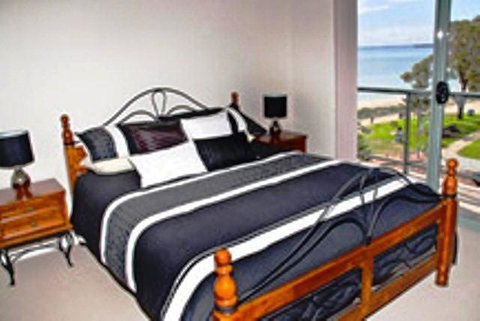 Boardwalk By The Beach - Accommodation in Surfers Paradise 9