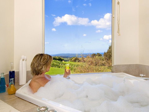 Chimes Spa Retreat - Accommodation in Surfers Paradise 35