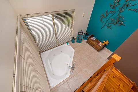 Chimes Spa Retreat - Accommodation in Surfers Paradise 11