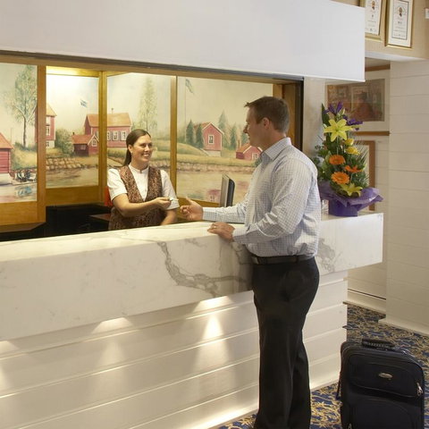 European Hotel - Accommodation in Surfers Paradise 6