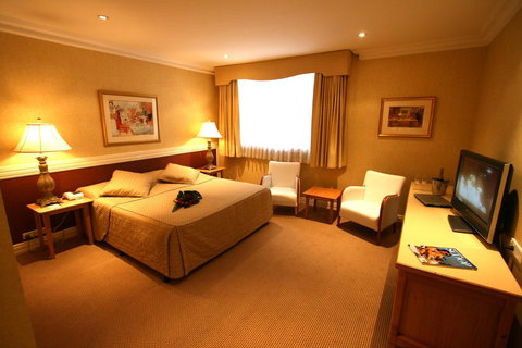 European Hotel - Accommodation in Surfers Paradise 24