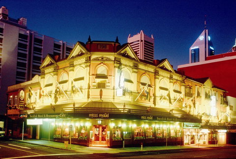 European Hotel - Accommodation in Surfers Paradise 0