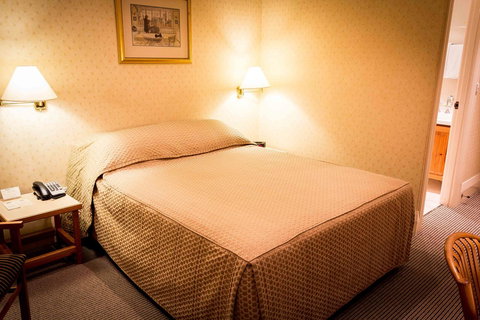 European Hotel - Accommodation in Surfers Paradise 32