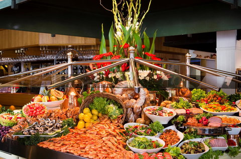 European Hotel - Accommodation in Surfers Paradise 5