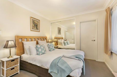 Perth Short Stays - Accommodation in Surfers Paradise 2