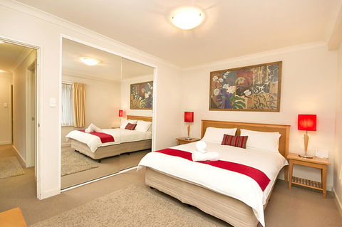 Perth Short Stays - Accommodation in Surfers Paradise 37