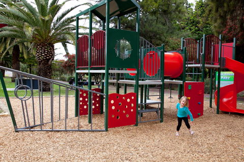 Perth Short Stays - Accommodation in Surfers Paradise 42