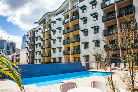 Perth Short Stays - Accommodation in Surfers Paradise 24