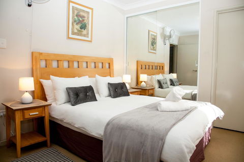 Perth Short Stays - Accommodation in Surfers Paradise 20
