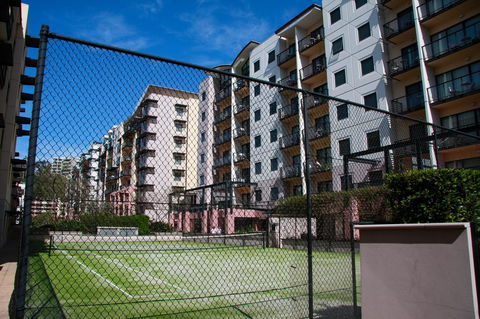 Perth Short Stays - Accommodation in Surfers Paradise 26