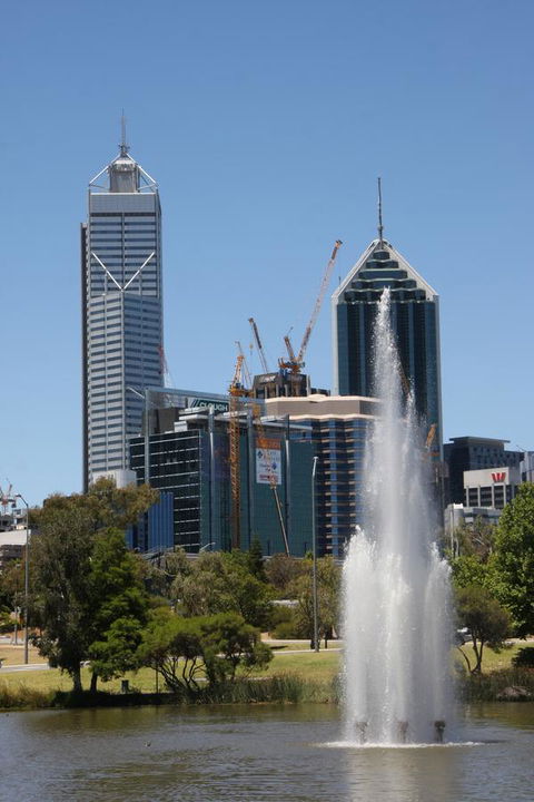 Perth Short Stays - Accommodation in Surfers Paradise 31