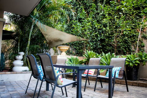 Perth Short Stays - Accommodation in Surfers Paradise 1