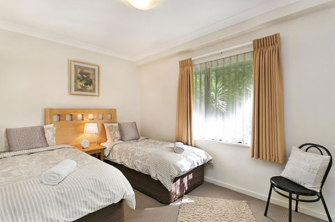 Perth Short Stays - Accommodation in Surfers Paradise 28