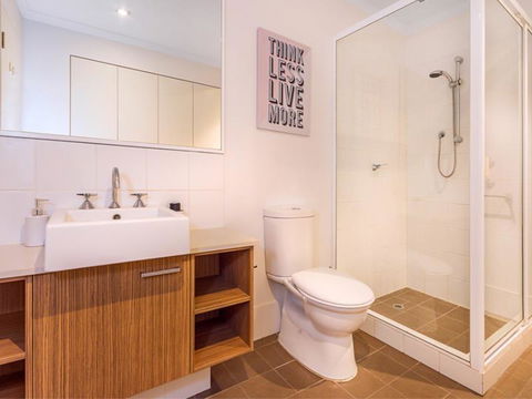 Home Apartment - Perth City Centre - Free WiFi - Accommodation in Surfers Paradise 3