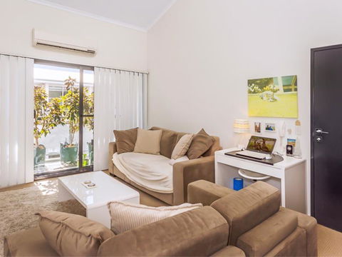 Home Apartment - Perth City Centre - Free WiFi - Accommodation in Surfers Paradise 0