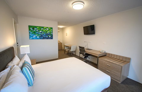 Albany Motel & Apartments - Accommodation in Surfers Paradise 2