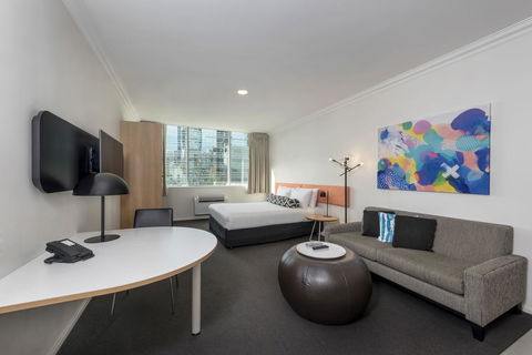 Oaks Perth Hotel - Accommodation in Surfers Paradise 0
