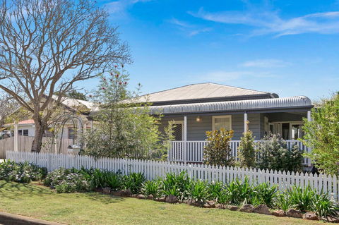 Lavender Cottage - Accommodation in Surfers Paradise 0