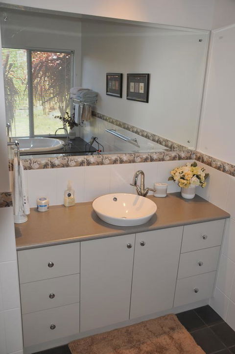 Glenelg On King Bed & Breakfast - Accommodation in Surfers Paradise 25