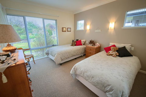 Glenelg On King Bed & Breakfast - Accommodation in Surfers Paradise 4
