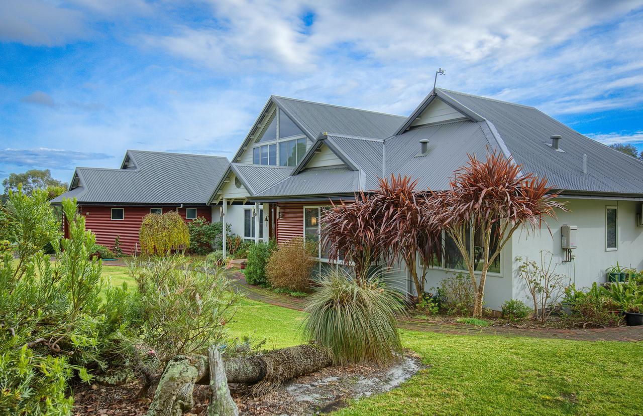 Willyung WA Accommodation in Surfers Paradise