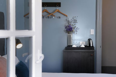 The Stirling Arms Hotel - Accommodation in Surfers Paradise 12