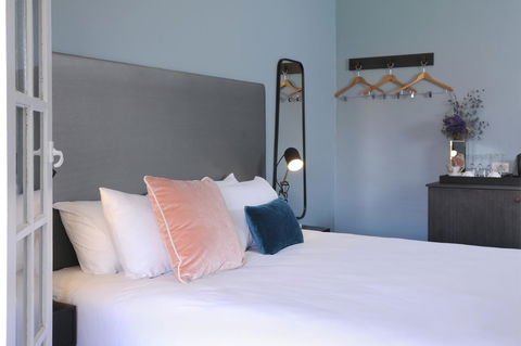 The Stirling Arms Hotel - Accommodation in Surfers Paradise 13